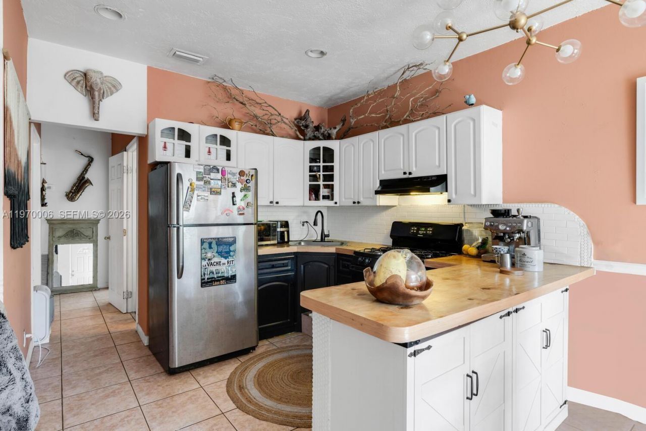 645 NE 62nd St, Miami, FL 33138 Photo