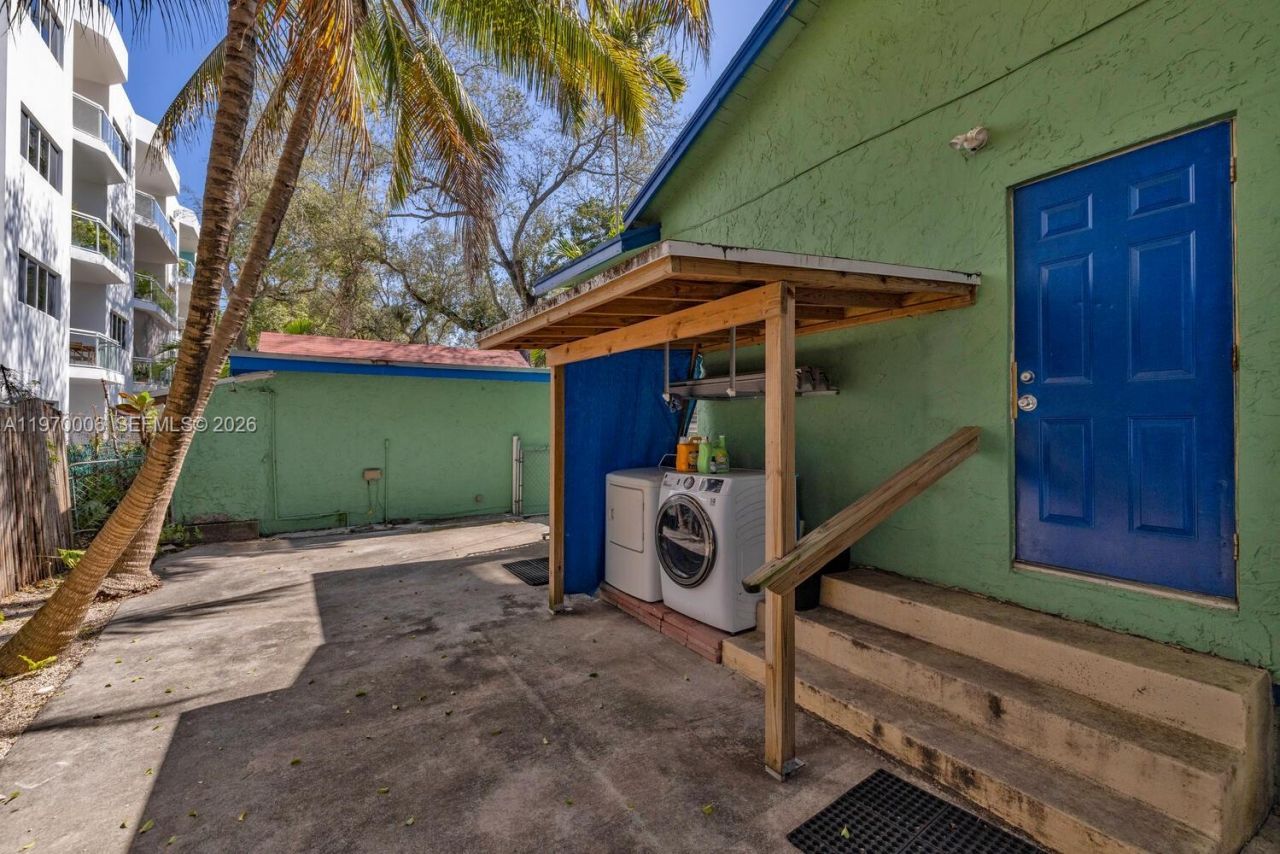 645 NE 62nd St, Miami, FL 33138 Photo