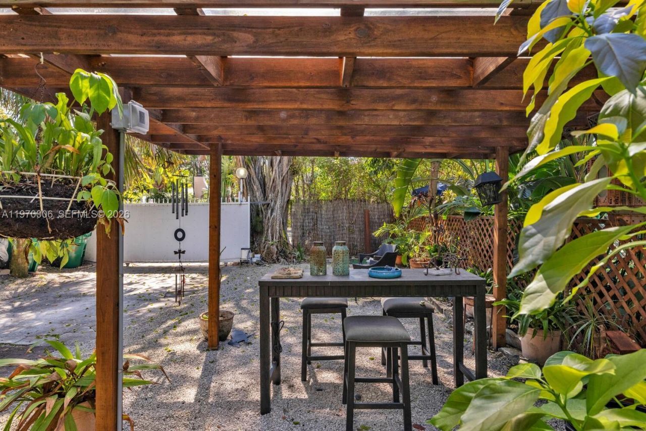 645 NE 62nd St, Miami, FL 33138 Photo