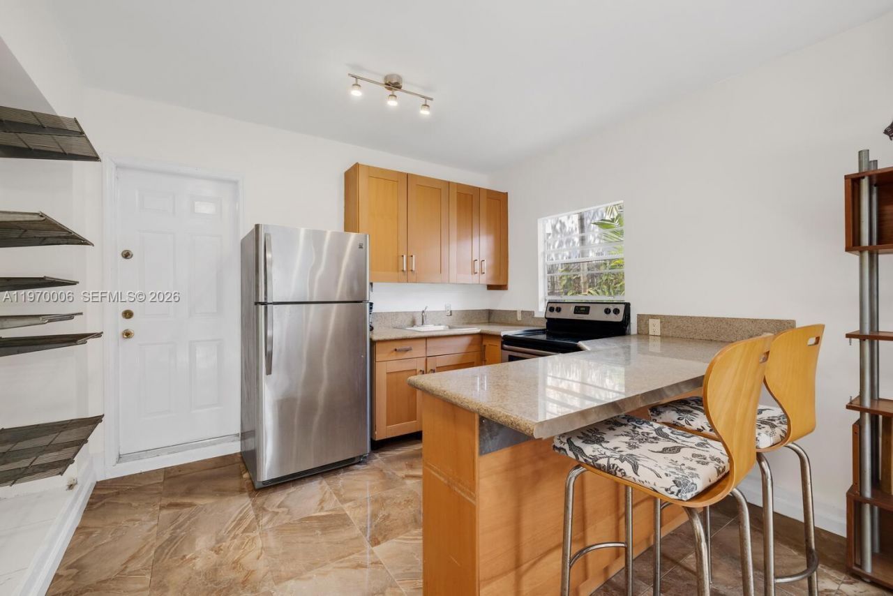 645 NE 62nd St, Miami, FL 33138 Photo