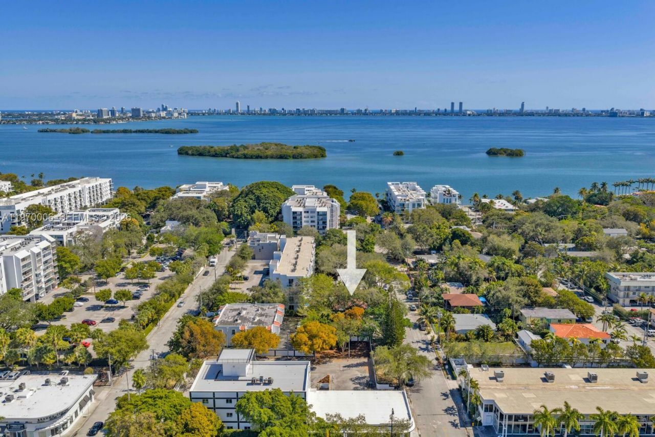 645 NE 62nd St, Miami, FL 33138 Photo