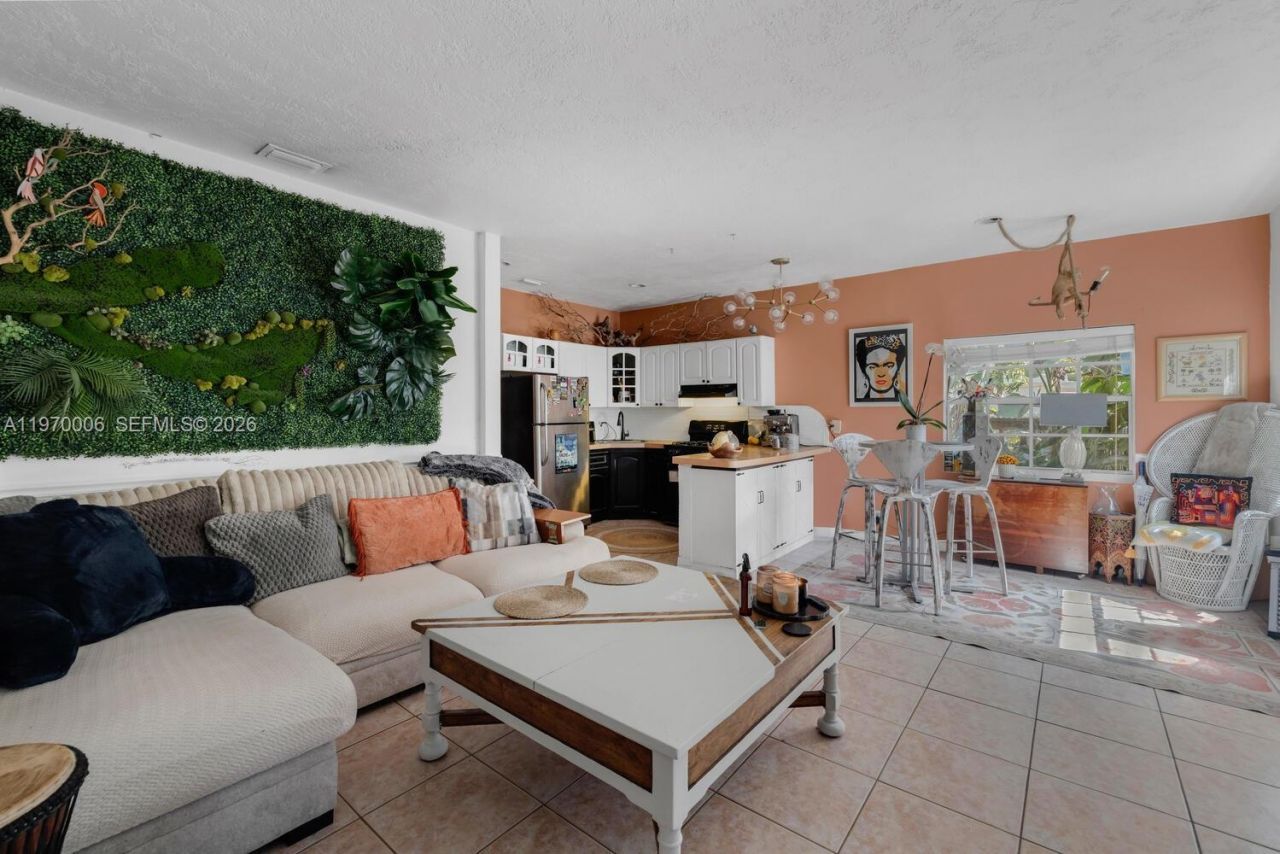 645 NE 62nd St, Miami, FL 33138 Photo