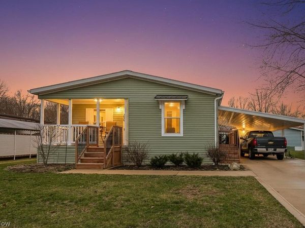 7 Michael Drive, Olmsted Twp, OH 44138