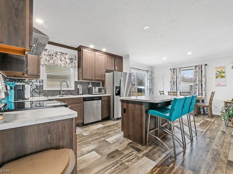 7 Michael Drive, Olmsted Township, OH 44138 Photo 6