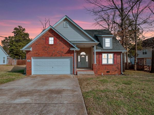 1002 Seven Oaks Blvd, Smyrna, TN 37167