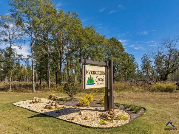 16 Evergreen Drive, Cochran, GA 31014
