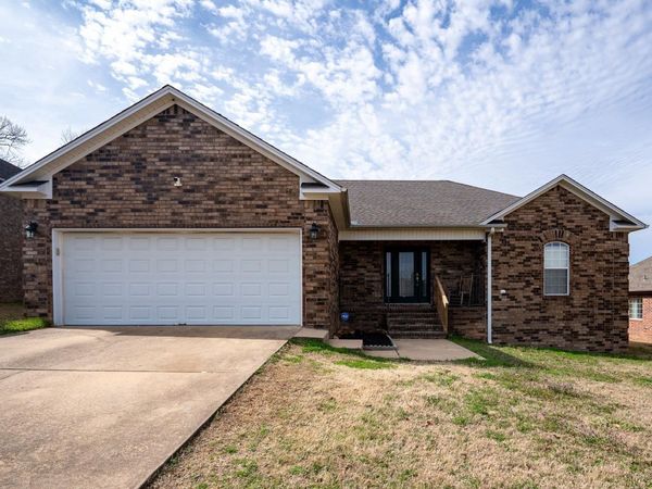 5609 Aviator Drive, Jacksonville, AR 72076