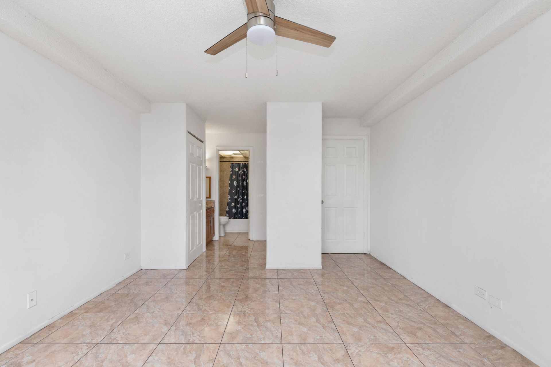 3710 Inverrary Drive, Unit 2G, Lauderhill, FL 33319 Photo