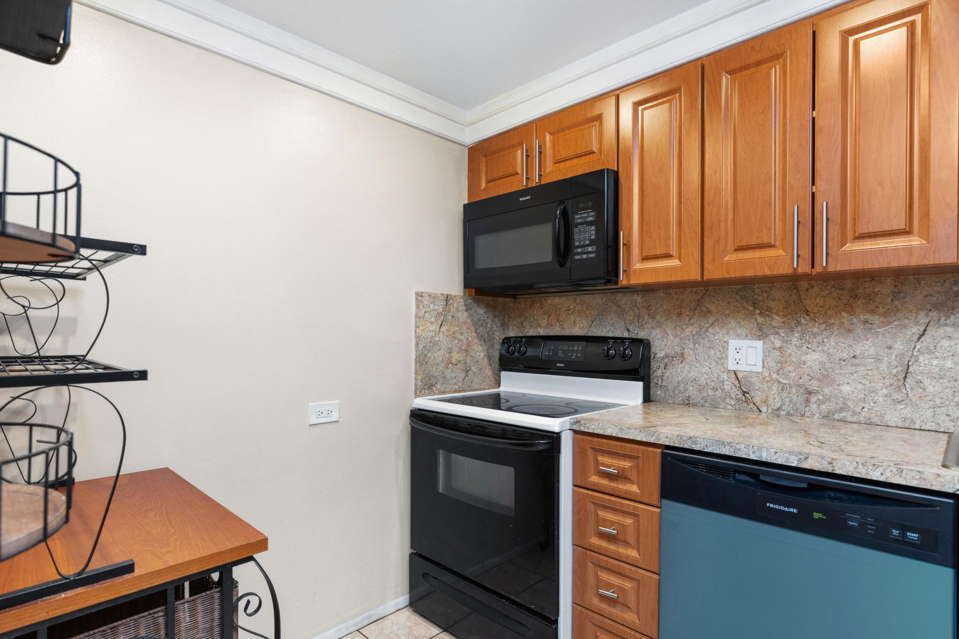 3710 Inverrary Drive, Unit 2G, Lauderhill, FL 33319 Photo