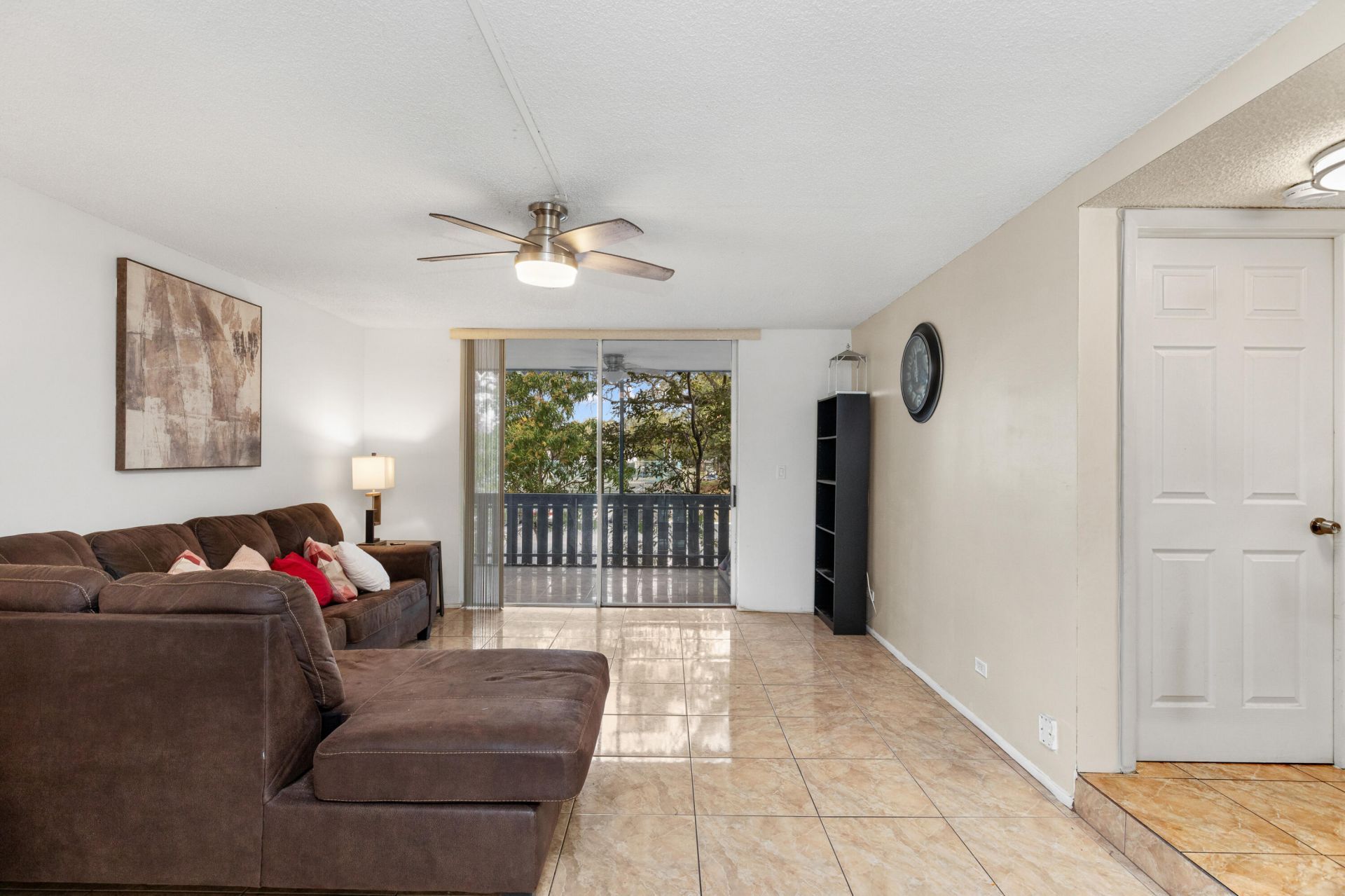 3710 Inverrary Drive, Unit 2G, Lauderhill, FL 33319 Photo