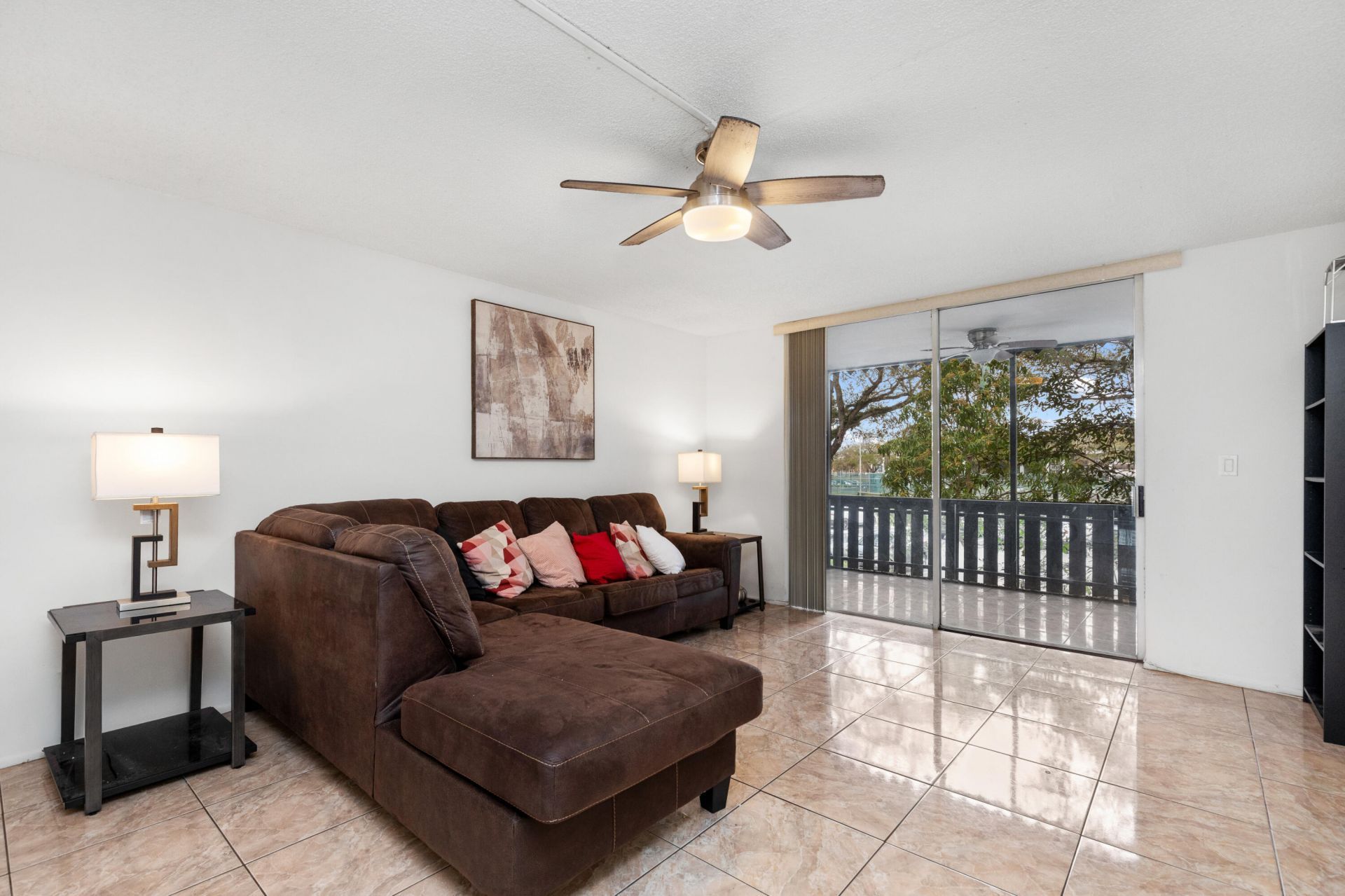 3710 Inverrary Drive, Unit 2G, Lauderhill, FL 33319 Photo