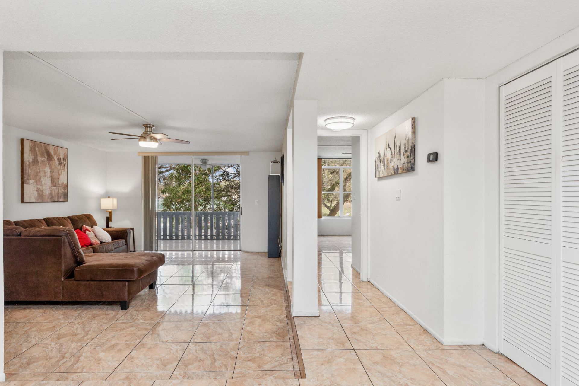 3710 Inverrary Drive, Unit 2G, Lauderhill, FL 33319 Photo