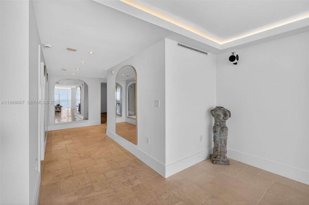 600 Grapetree Dr, Unit 11BN, Key Biscayne, FL 33149 Photo