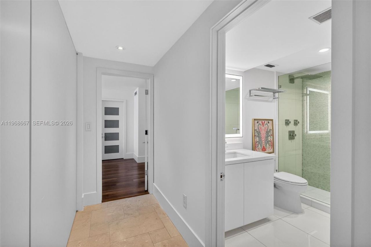 600 Grapetree Dr, Unit 11BN, Key Biscayne, FL 33149 Photo