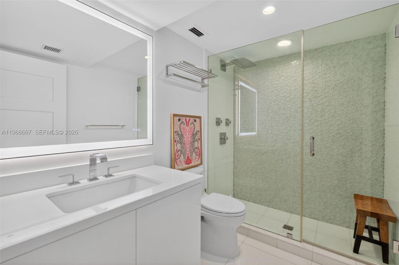 600 Grapetree Dr, Unit 11BN, Key Biscayne, FL 33149 Photo