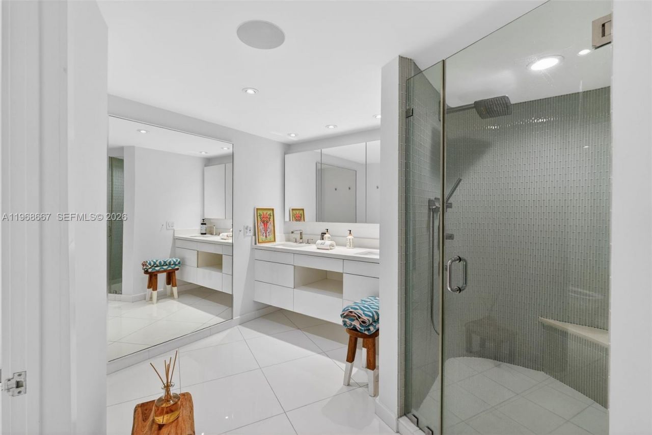 600 Grapetree Dr, Unit 11BN, Key Biscayne, FL 33149 Photo