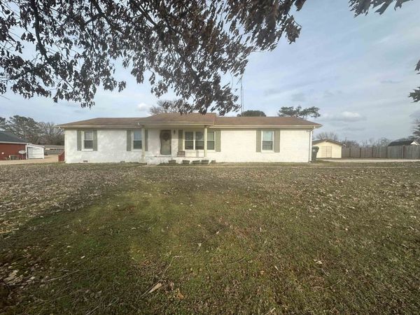 690 Blake Dr, Tuscumbia, AL