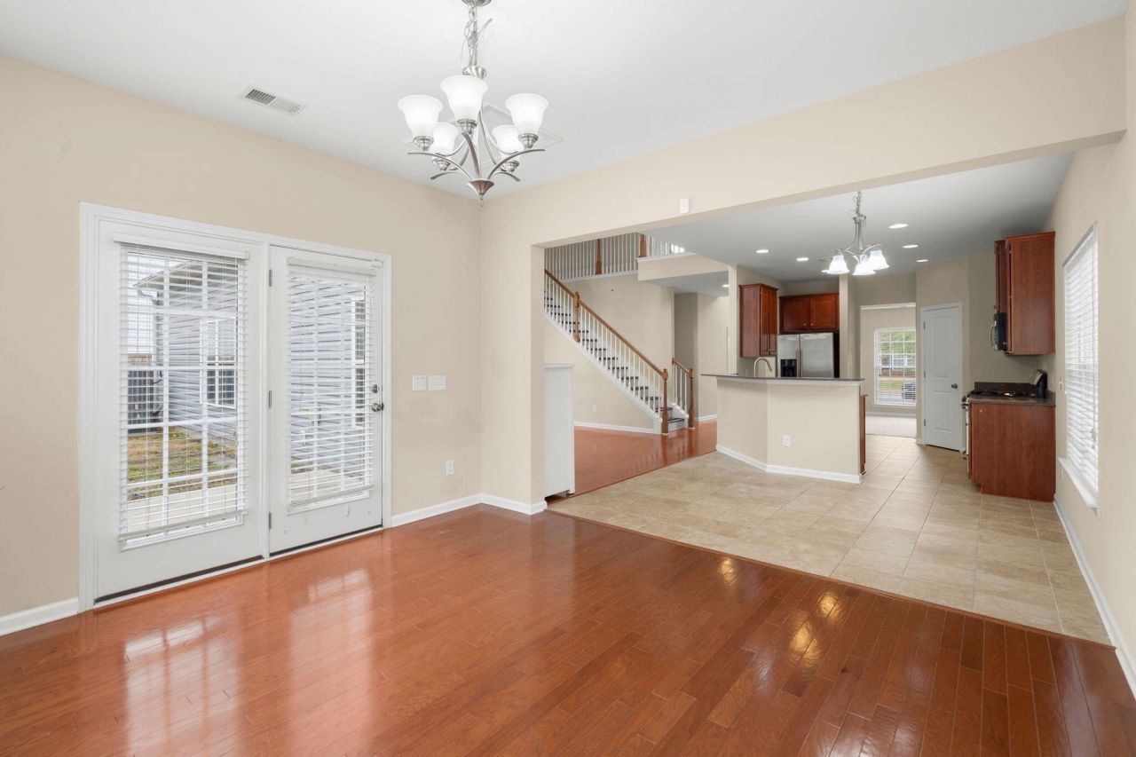 214 Mayfield Drive Photo 20