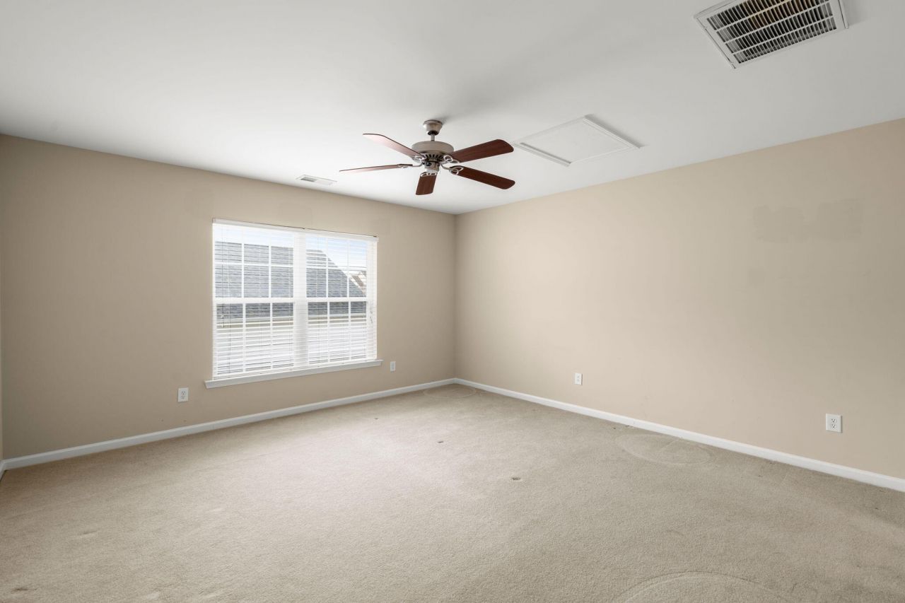 214 Mayfield Drive Photo 28