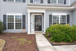 214 Mayfield Drive photo 4