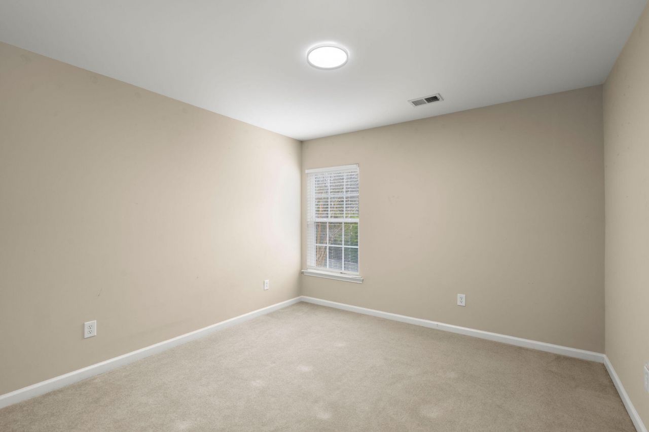 214 Mayfield Drive Photo 34