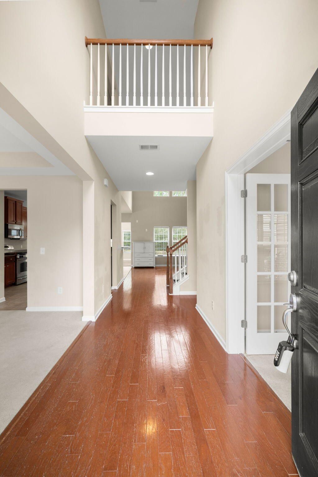 214 Mayfield Drive Photo 4