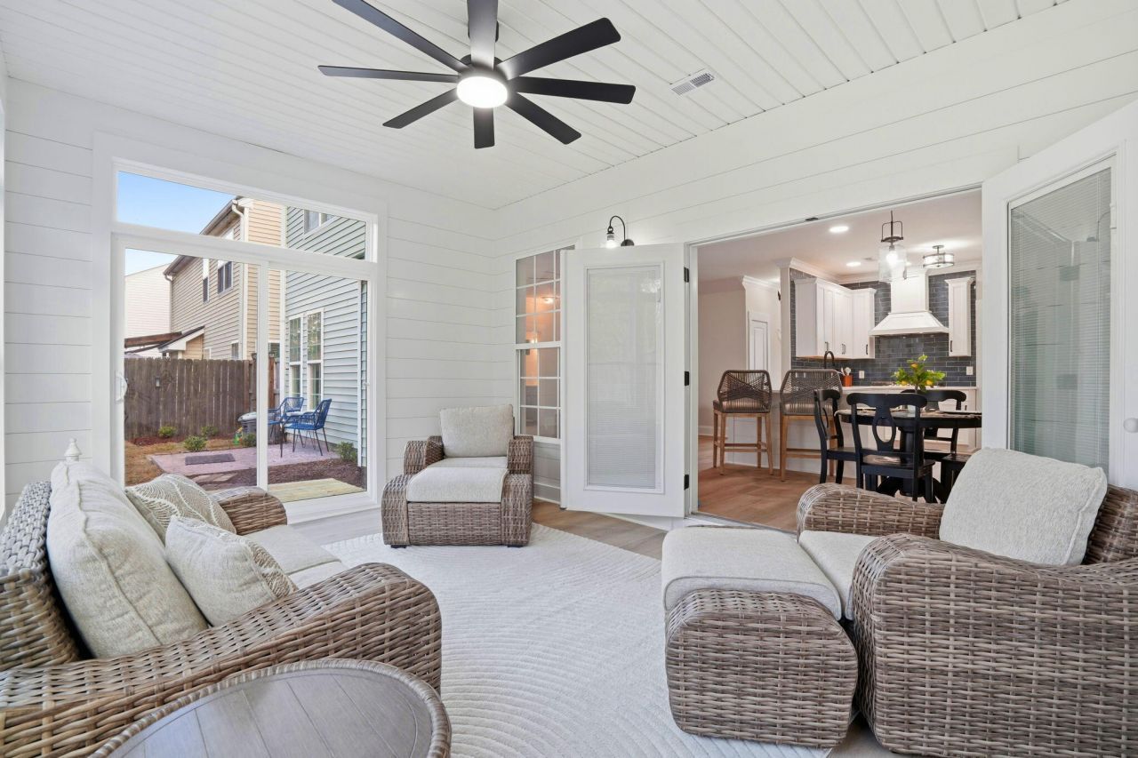 2017 Asher Loop Photo 15