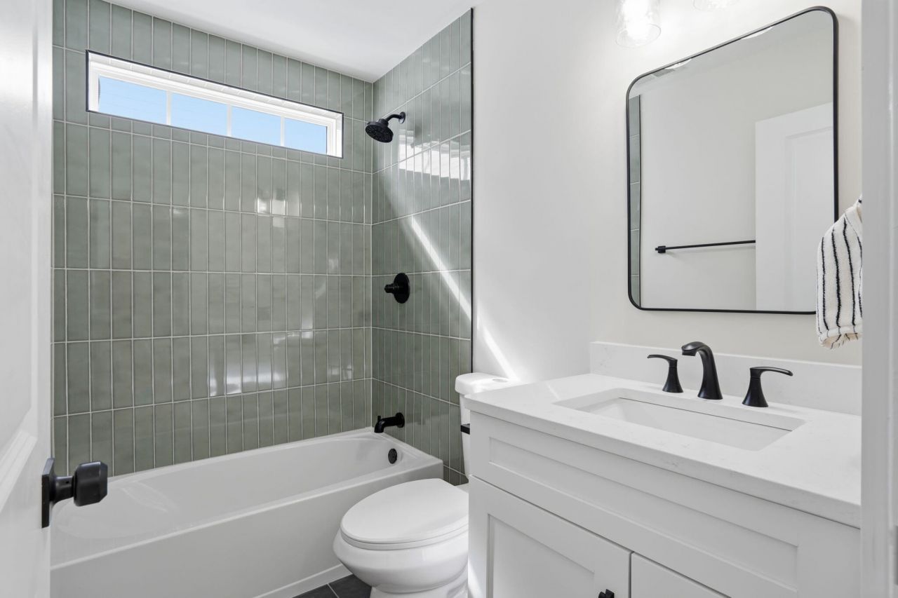 2017 Asher Loop Photo 25