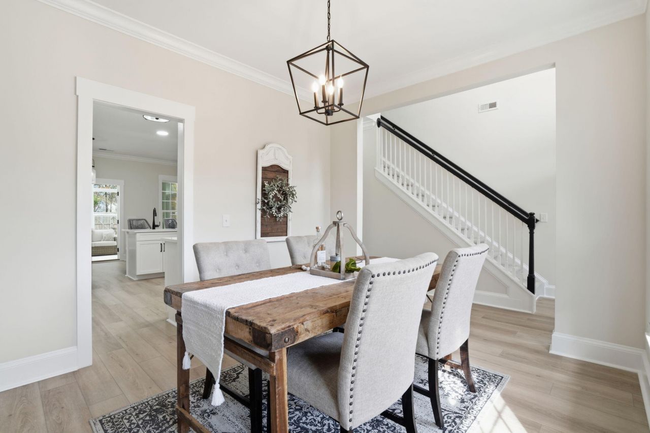 2017 Asher Loop Photo 9