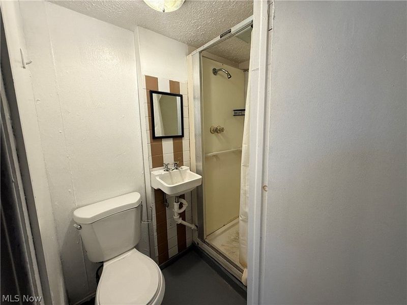 6095 Stark Drive, Brook Park, OH 44142 Photo 25