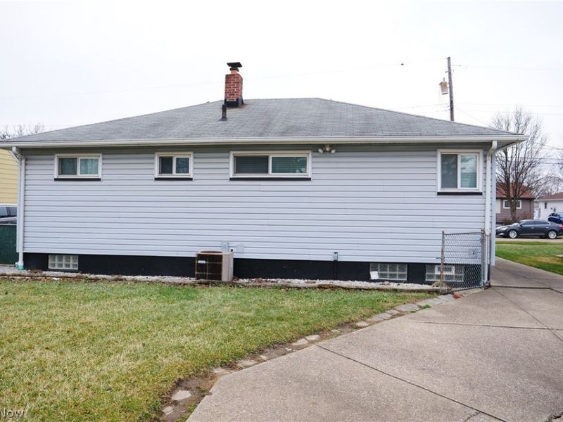 6095 Stark Drive, Brook Park, OH 44142 Photo 33