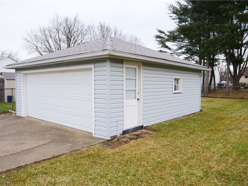 6095 Stark Drive, Brook Park, OH 44142 Photo 34