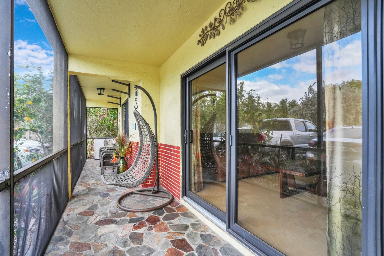 1962 NE 6th Street, Unit 4a, Deerfield Beach, FL 33441 Photo