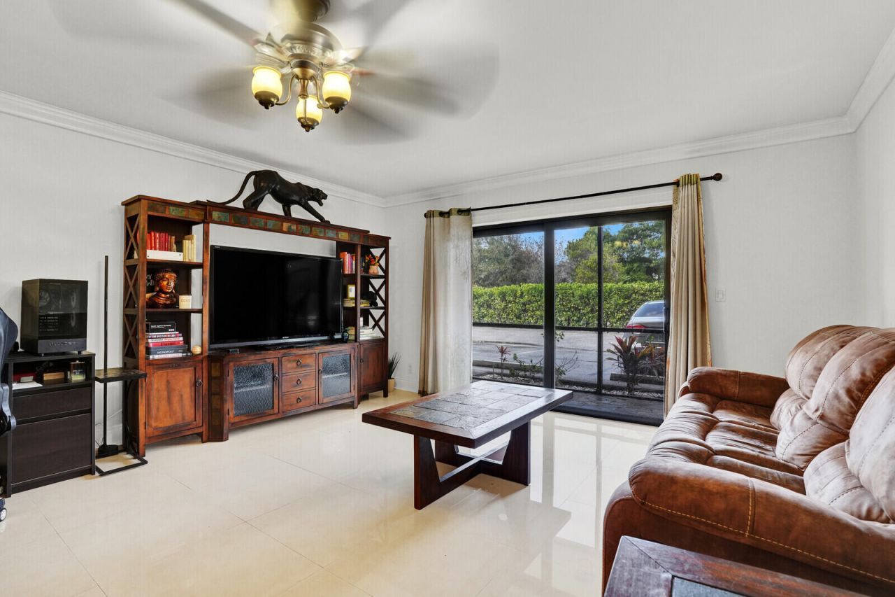 1962 NE 6th Street, Unit 4a, Deerfield Beach, FL 33441 Photo