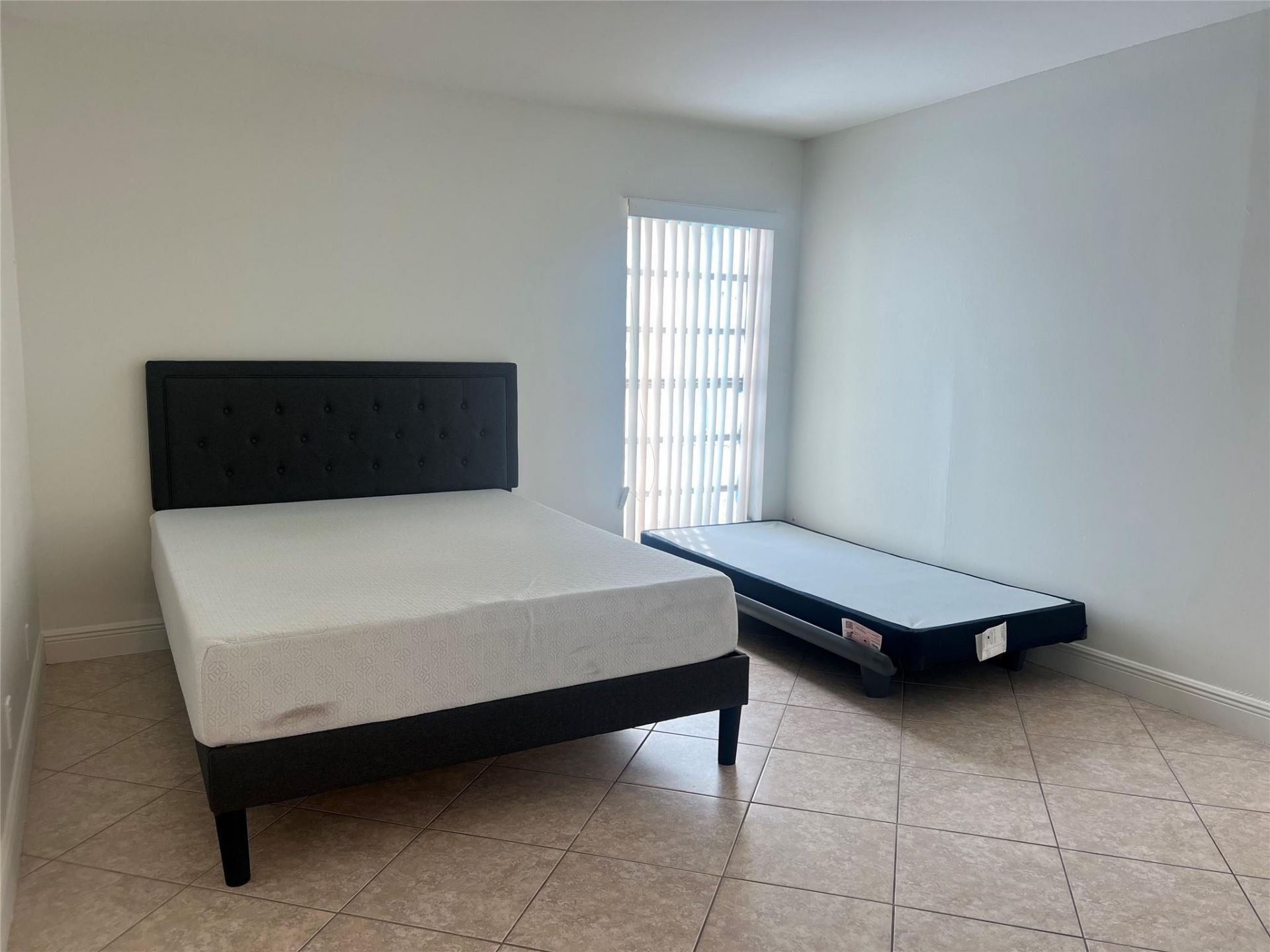 4000 N Hills Drive, Unit 28, Hollywood, FL 33021 Photo