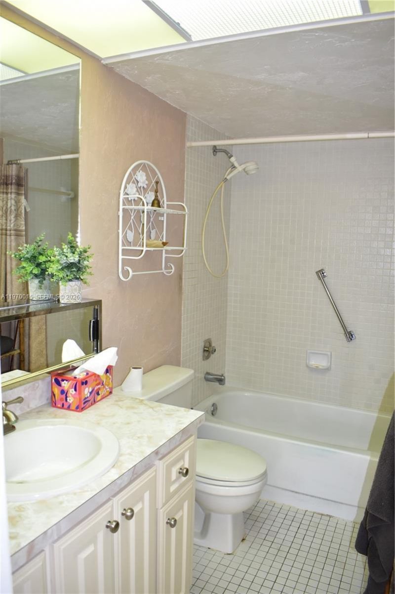 9681 Sunrise Lakes Blvd, Unit 201, Sunrise, FL 33322 Photo