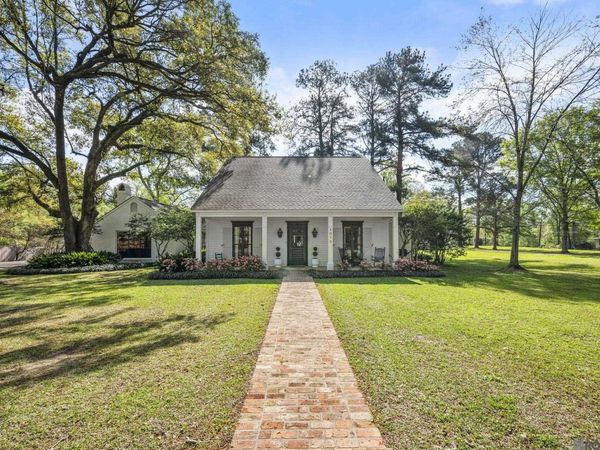 1015 Claiborne Rd, Saint George, LA 70810