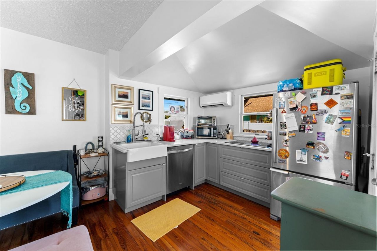 783 30th Avenue N, Saint Petersburg, FL 33704 Photo