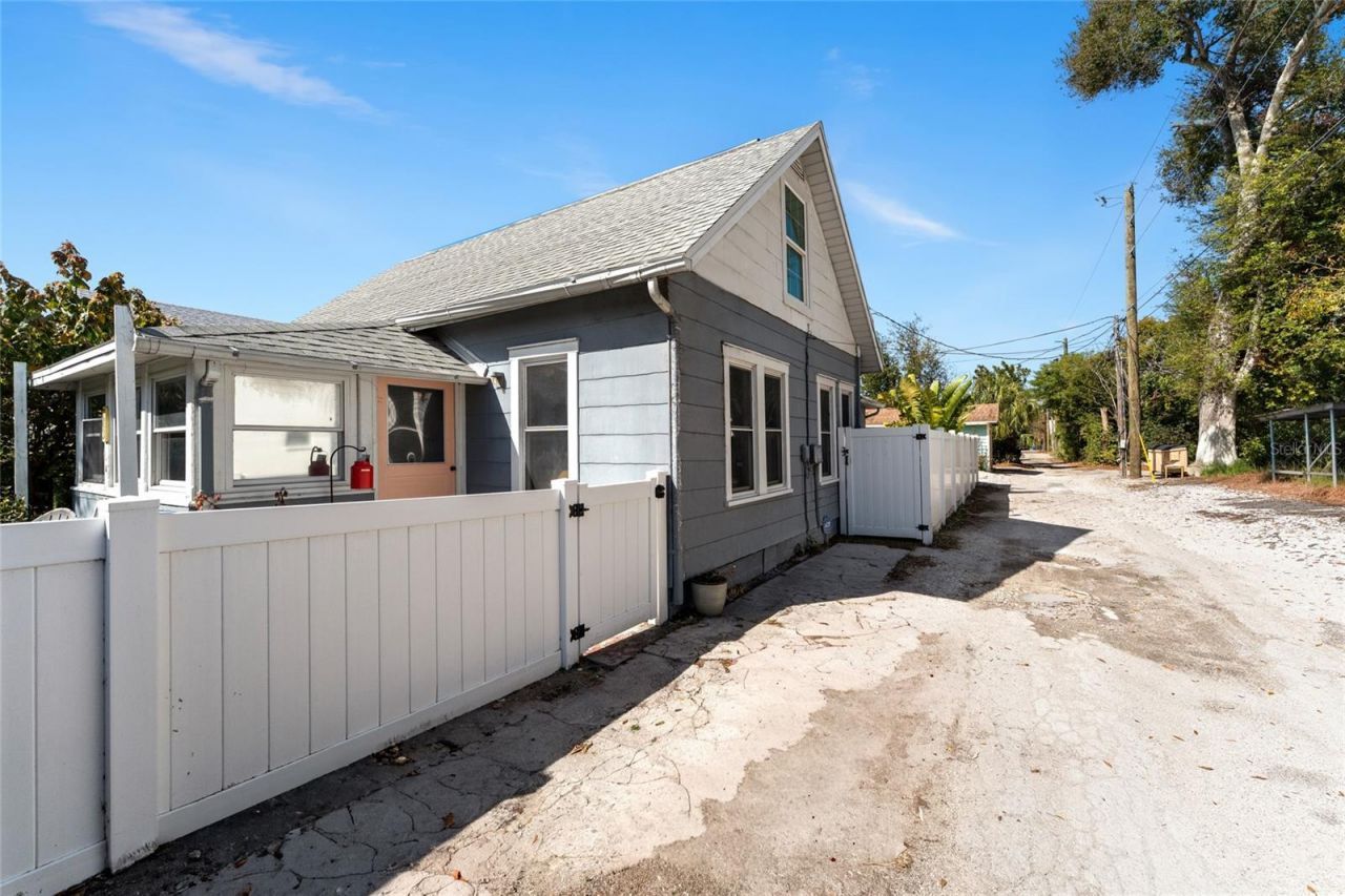 783 30th Avenue N, Saint Petersburg, FL 33704 Photo