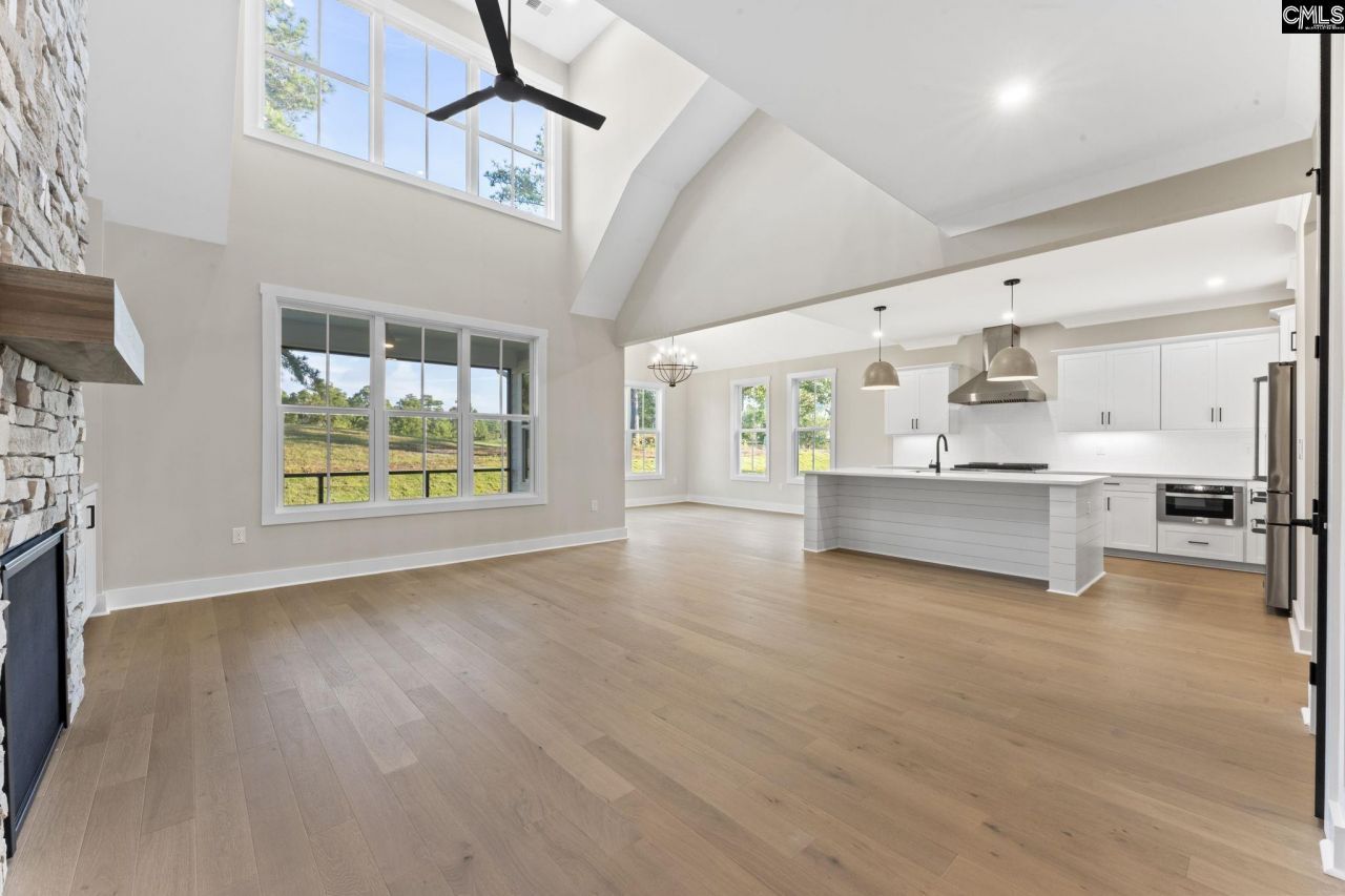 2033 Fairway View  Photo 13