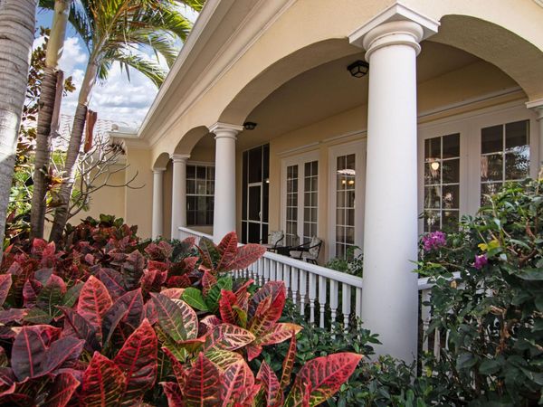 2077 Futana Way, Wellington, FL 33414