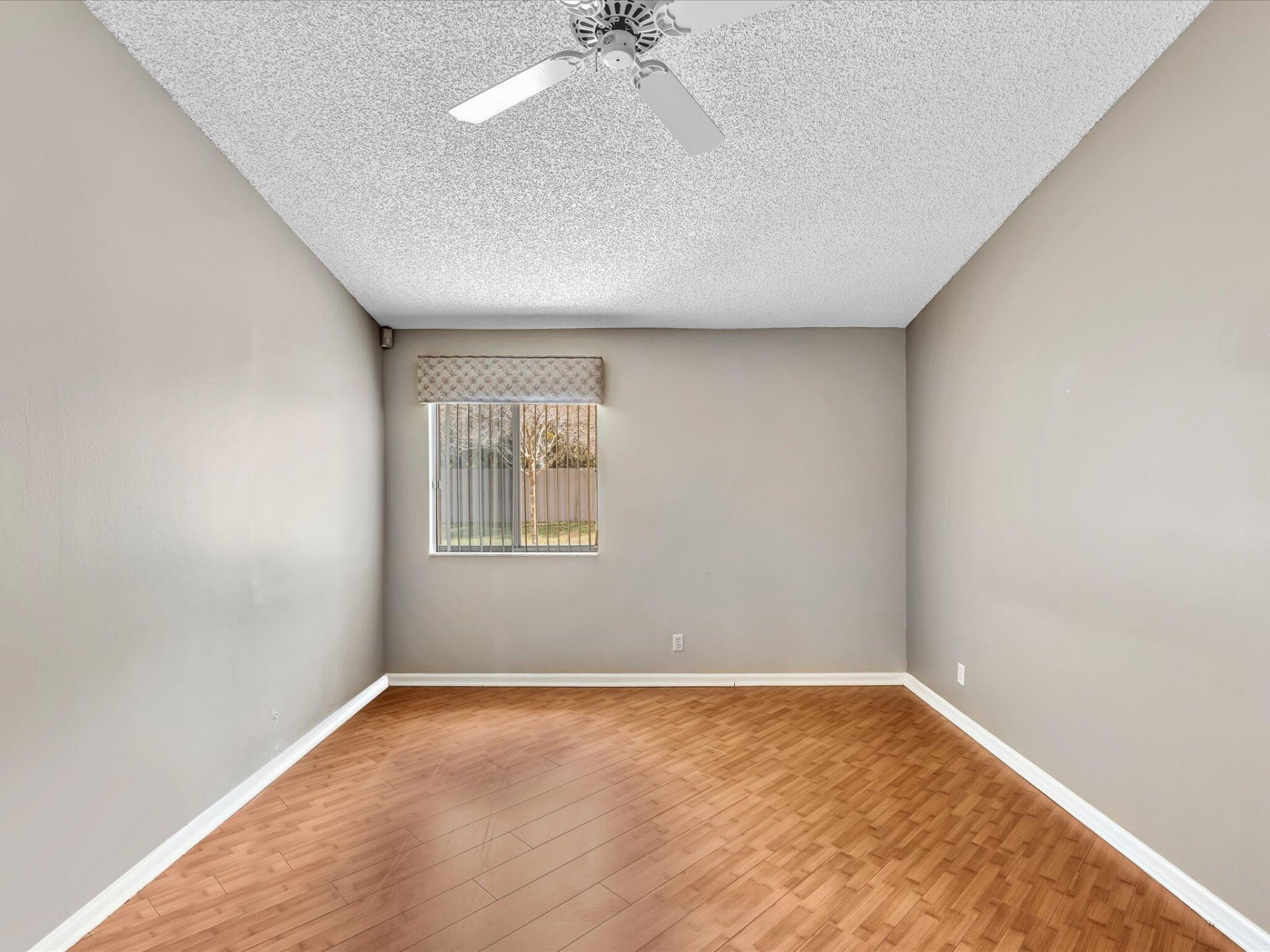 9165 Vineland Court, Unit Apt. C, Boca Raton, FL 33496 Photo