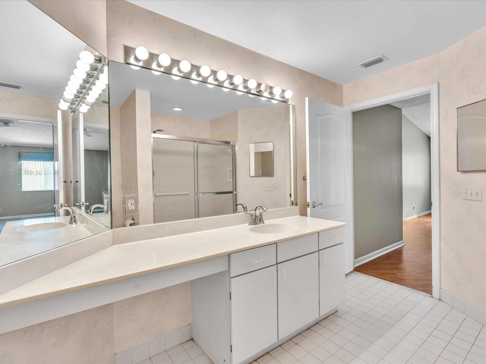 9165 Vineland Court, Unit Apt. C, Boca Raton, FL 33496 Photo