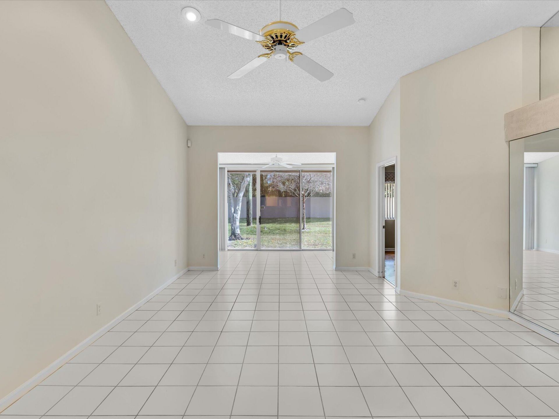 9165 Vineland Court, Unit Apt. C, Boca Raton, FL 33496 Photo
