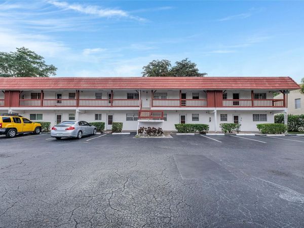 3250 NW 85th Avenue, Unit 14, Coral Springs, FL 33065