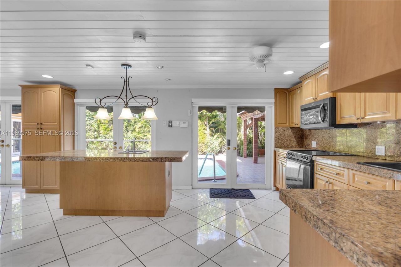 7941 SW 18th Ter, Miami, FL 33155 Photo