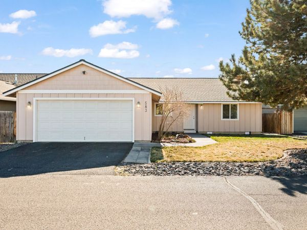 583 SE Ponderosa Drive, Madras, OR 97741