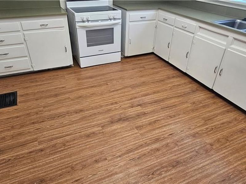 439 W Fairview Avenue, Unit 1208, Dayton, OH 45405 Photo 9