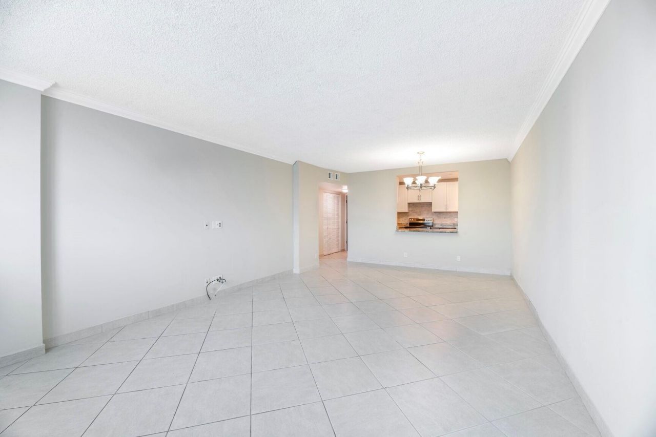 3800 N Hills Drive, Unit 402, Hollywood, FL 33021 Photo
