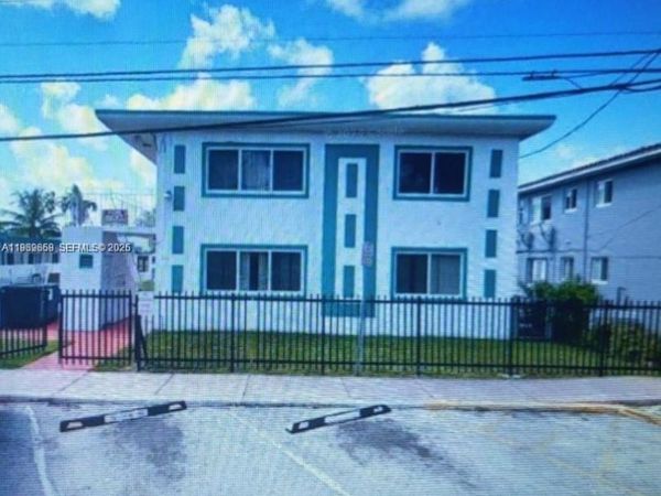 2101 Calais Dr , Unit 8, Miami Beach, FL 33141